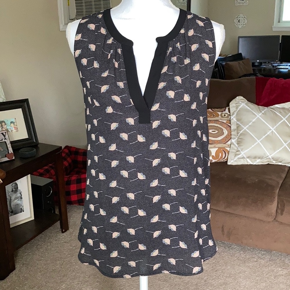 Ann Taylor LOFT Floral Sleeveless Blouse XS
